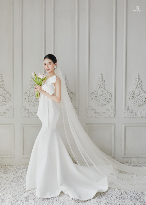 Váy cưới cho cô dâu châu Á – top 5 dáng váy cơ bản, dễ dàng mặc đẹp