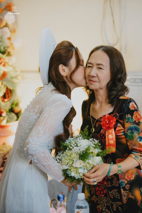 Lời mẹ dặn con gái trước ngày vu quy – Gửi con yêu dấu