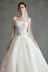 VÁY CƯỚI DÁNG XÒE CỔ VUÔNG DÂY PHỐI CORSET LUX548-LUXURY